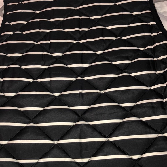 Crown & Ivey  quilted vest NWT - Picture 2 of 4
